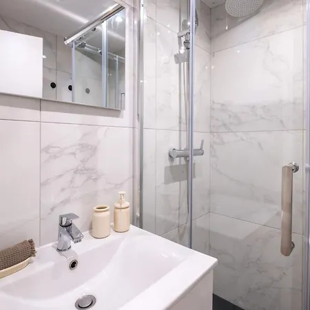 Apartment Elegant Steps From Le Bon Marche